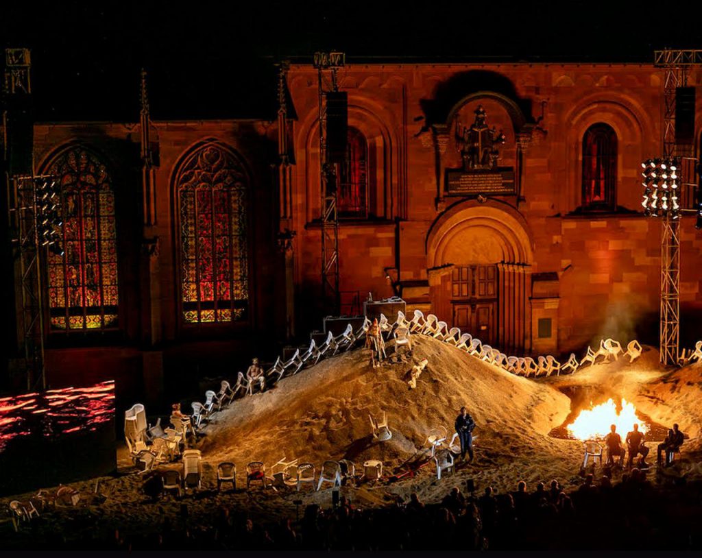 Bühnenbild der Nibelungen Festspiele Worms 2025